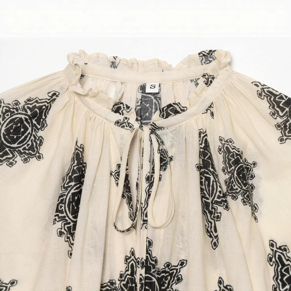 Lace-Up Corridor Shaped Lantern Sleeve Shirt